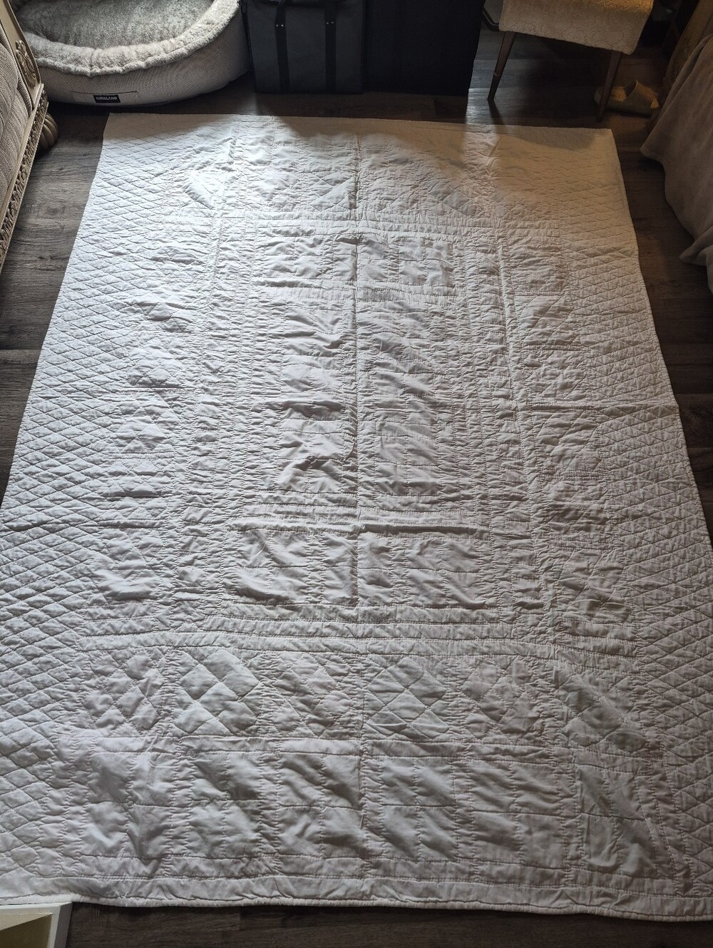 🩷💚🤍Handmade Patchwork Quilt - Picture 7 of 12